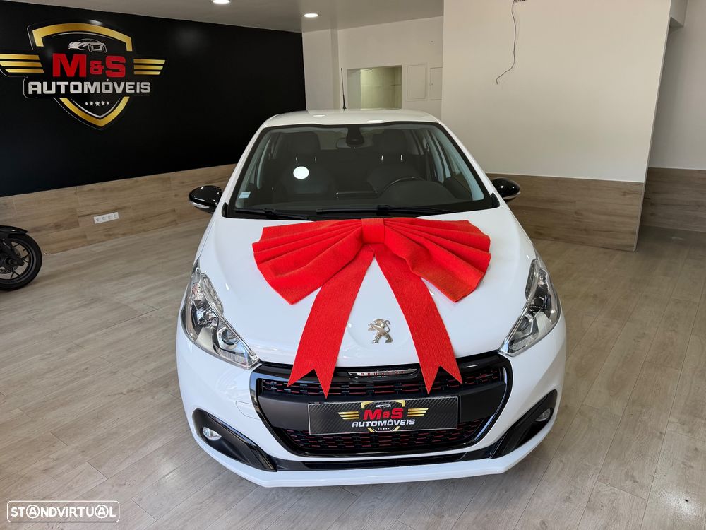 Peugeot 208 1.2 PureTech GT Line - 4