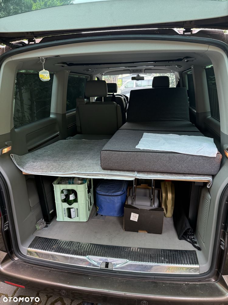 Volkswagen Multivan - 2
