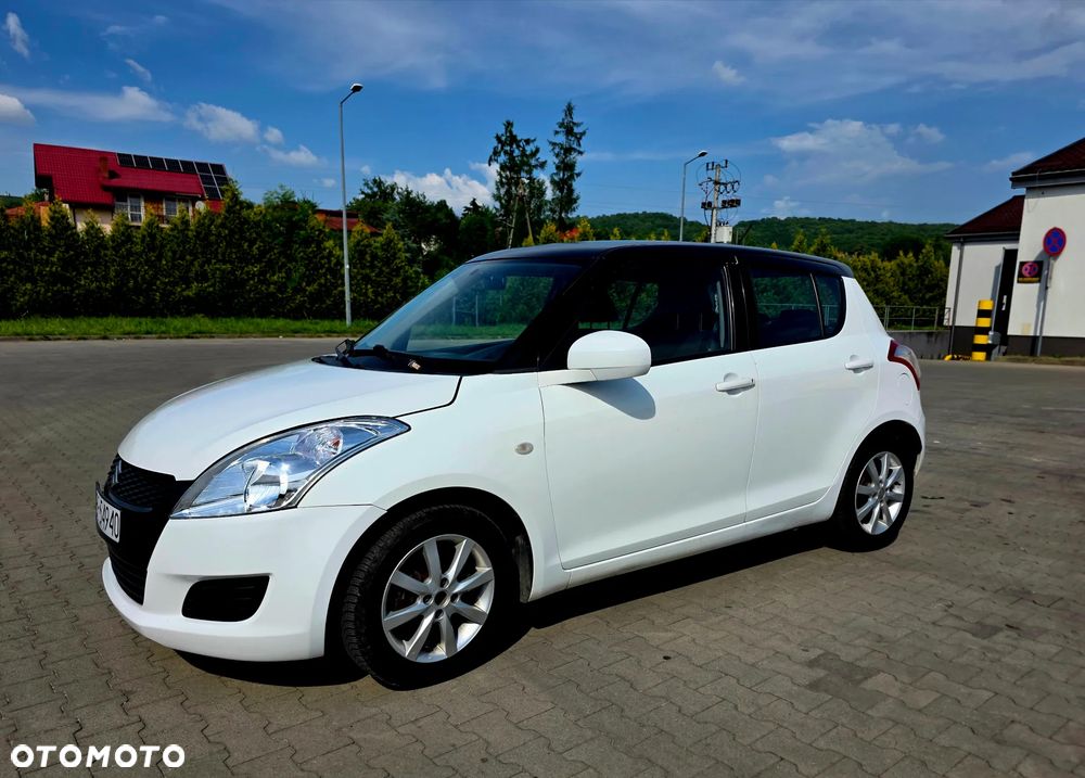Suzuki Swift 1.3 Black and White - 11