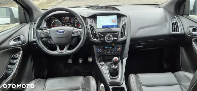 Ford Focus 2.0 EcoBoost ST - 11