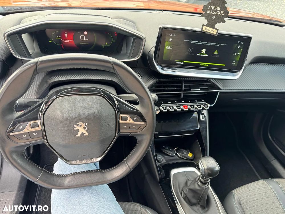 Peugeot 2008 - 10
