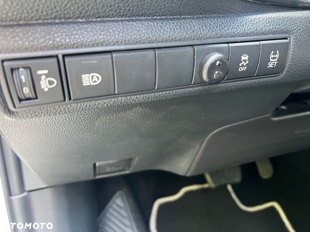 Toyota Corolla 1.8 Hybrid GPF Comfort - 15
