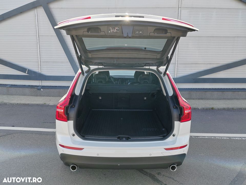 Volvo XC 60 B5 B AWD Geartronic Momentum Pro - 26