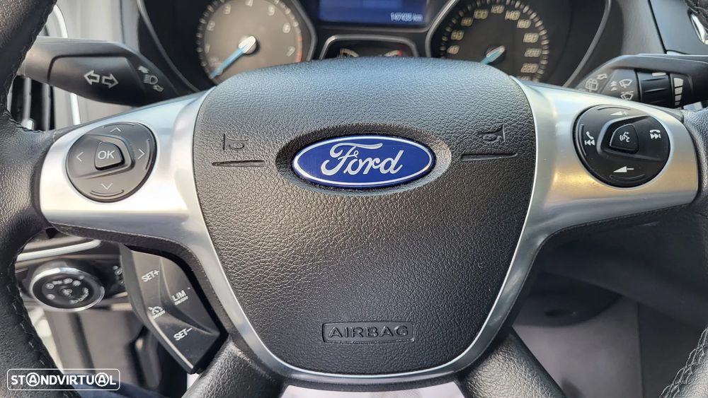 Ford Focus 1.0 EcoBoost S&S TITANIUM - 12