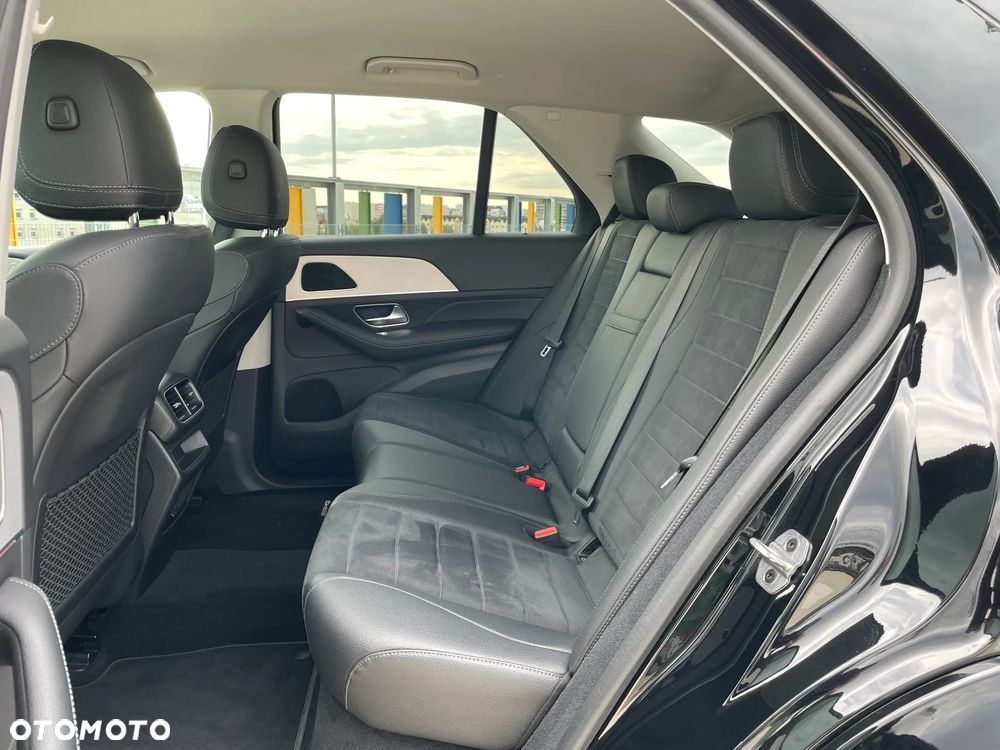 Mercedes-Benz GLE 300 d 4Matic 9G-TRONIC AMG Line - 24