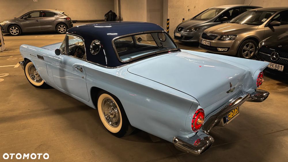 Ford Thunderbird - 21