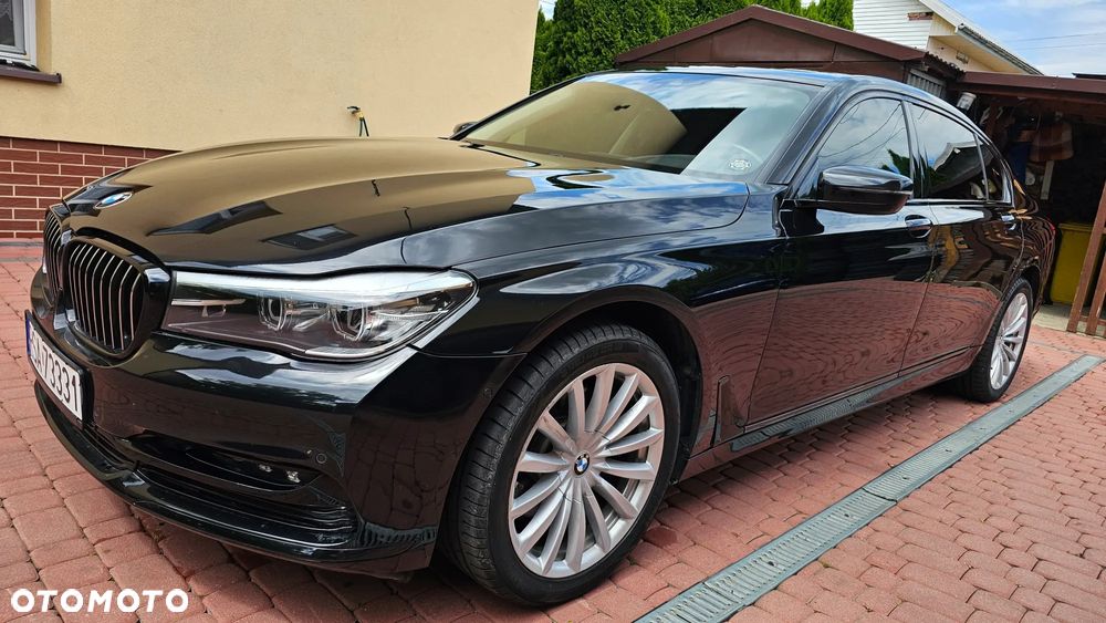 BMW Seria 7 740Li - 11