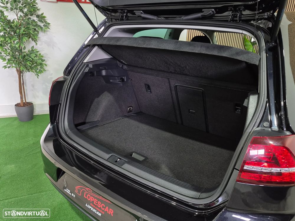 VW Golf 1.6 TDi Highline - 24