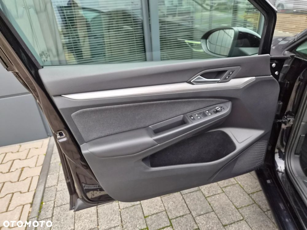 Volkswagen Golf 1.5 eTSI Life DSG - 28
