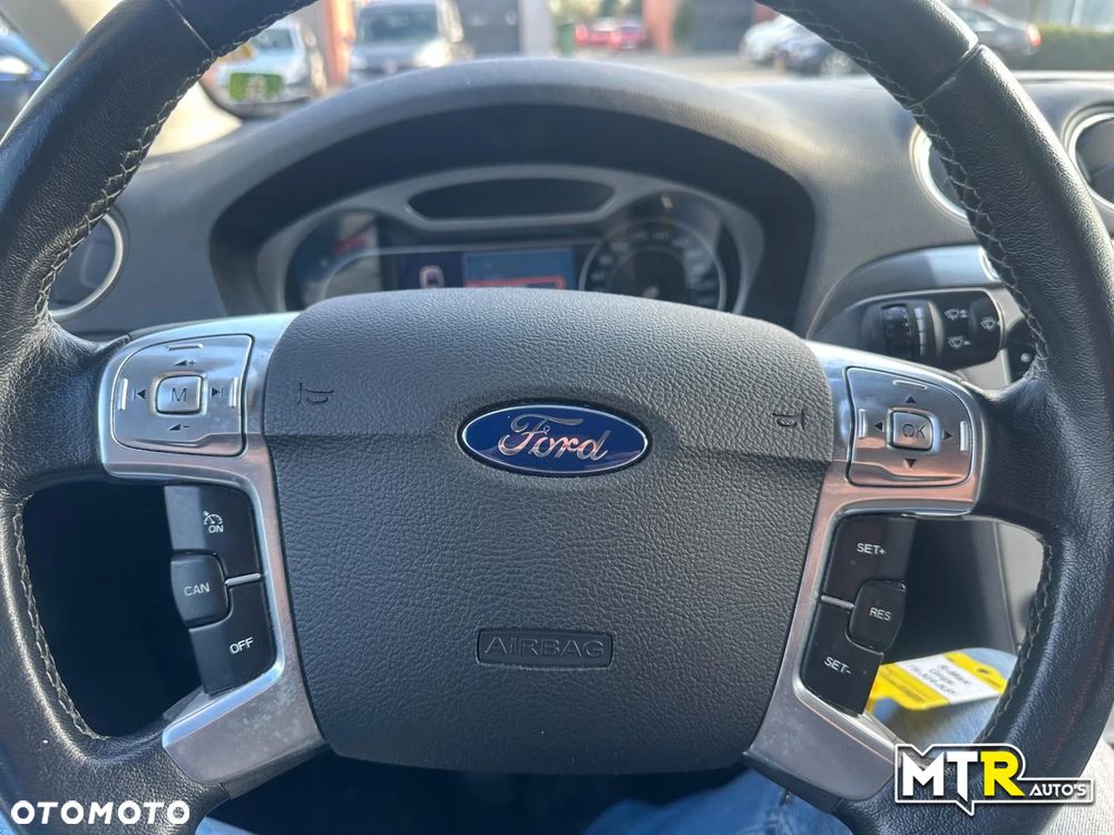 Ford S-Max 2.0 Titanium - 30