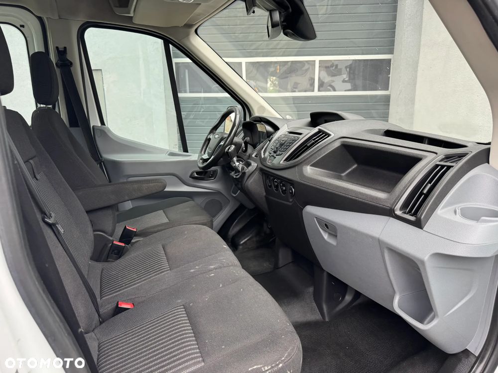 Ford Transit - 32