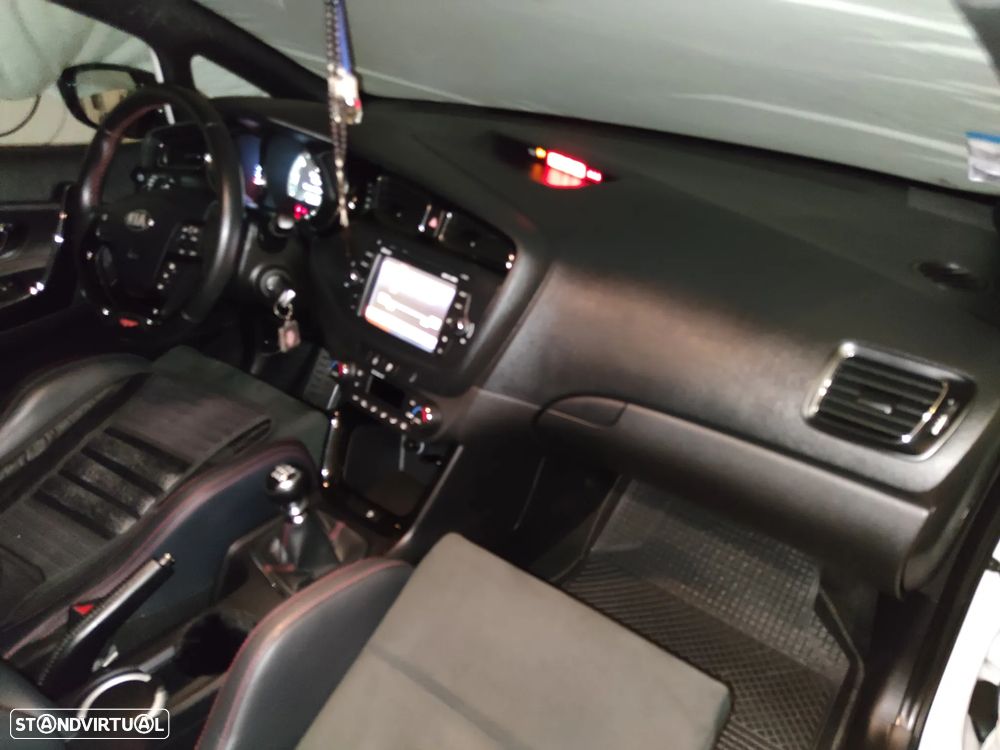 Kia Ceed S Coupé 1.6 T-GDi GT Top - 13