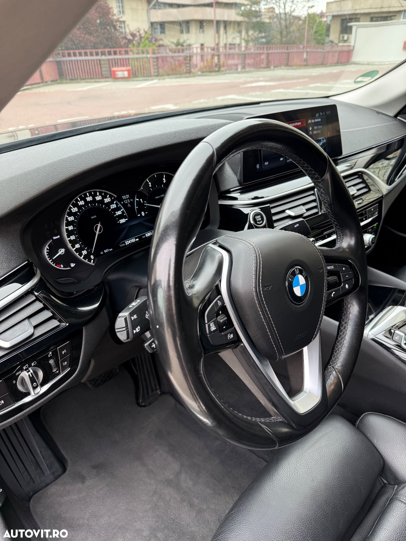 BMW Seria 5 520d AT - 22