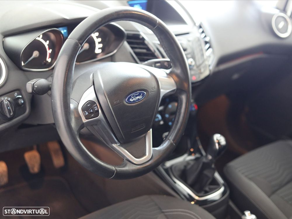 Ford Fiesta 1.0 EcoBoost Titanium - 29