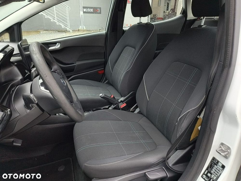 Ford Fiesta - 9