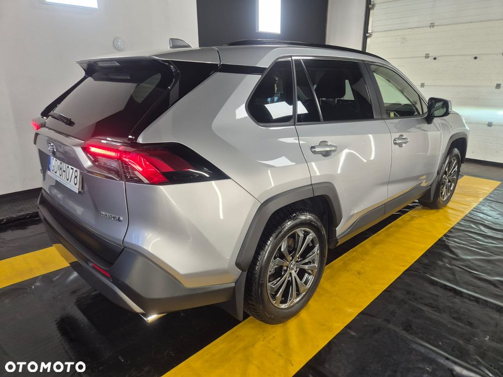 Toyota RAV4 - 4