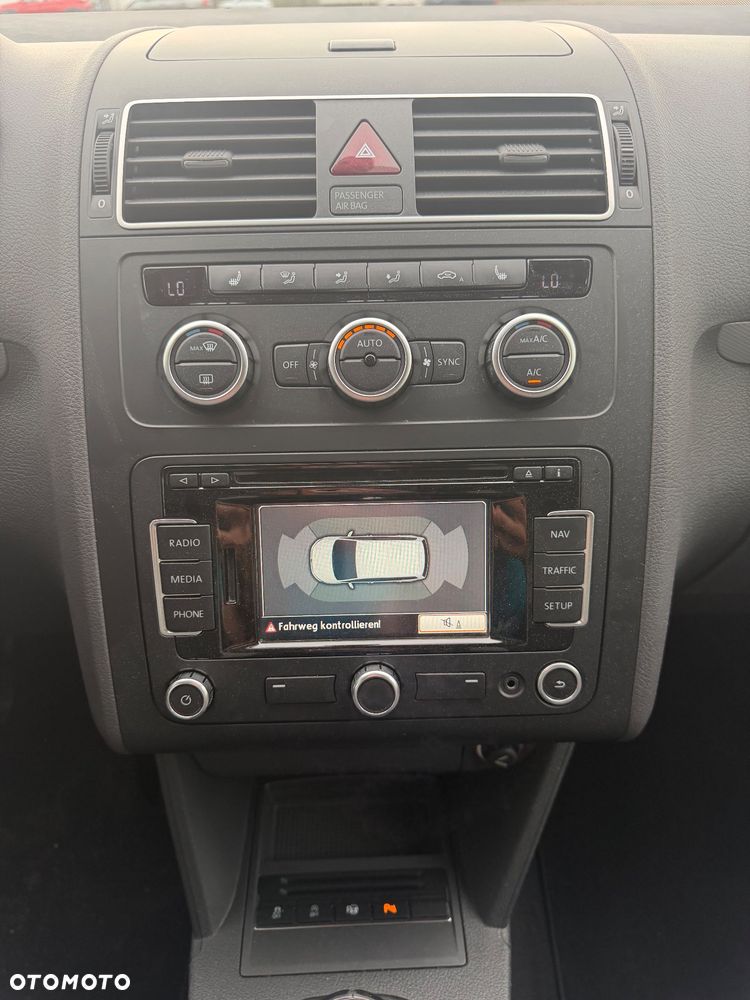 Volkswagen Touran 1.6 TDI DPF MATCH - 14