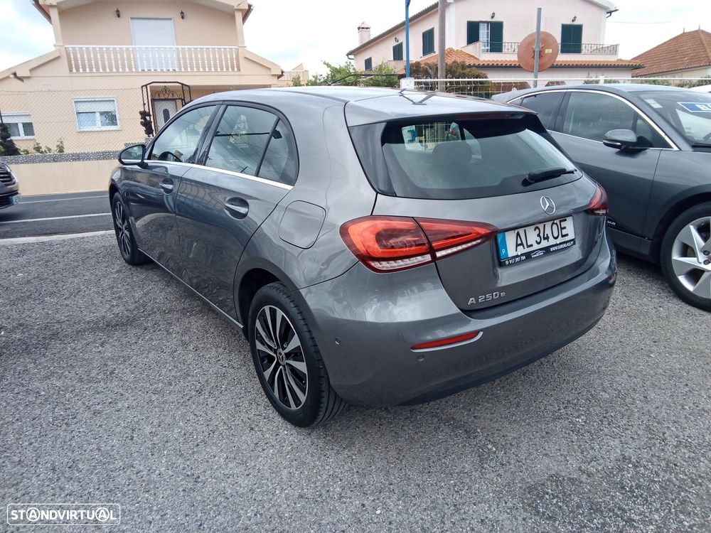 Mercedes-Benz A 250 e Style Plus - 9
