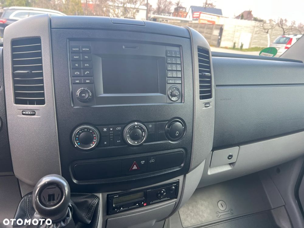 Mercedes-Benz Sprinter - 18