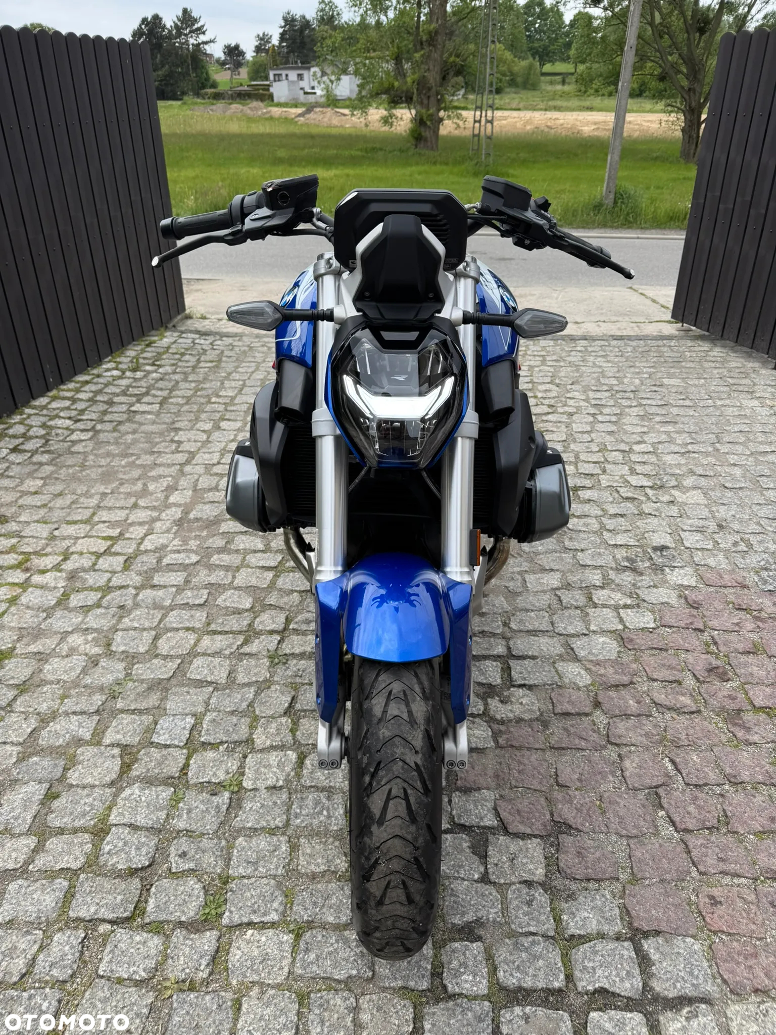 BMW R - 9