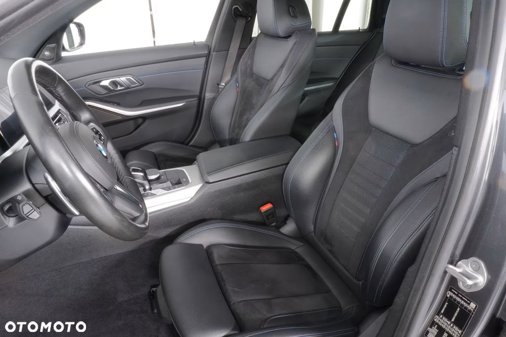 BMW Seria 3 330i xDrive M Sport sport - 12
