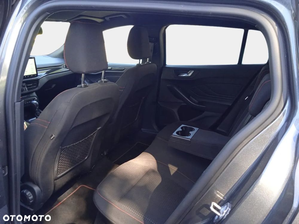 Ford Focus 1.0 EcoBoost mHEV ST-Line X - 38