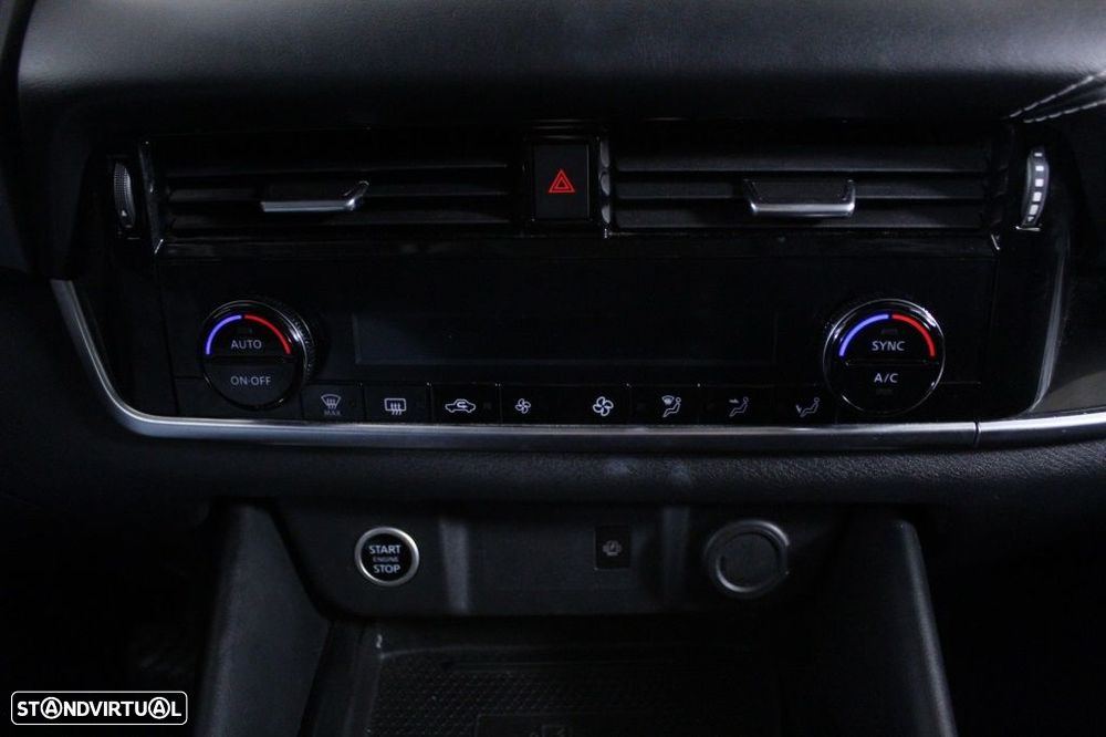 Nissan Qashqai 1.3 DIG-T N-Connecta LED Xtronic - 28