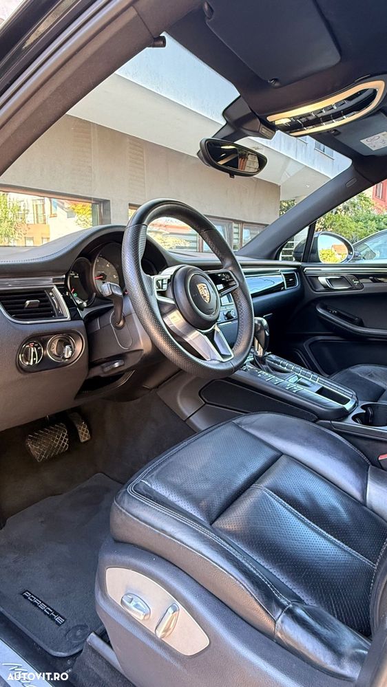 Porsche Macan - 12