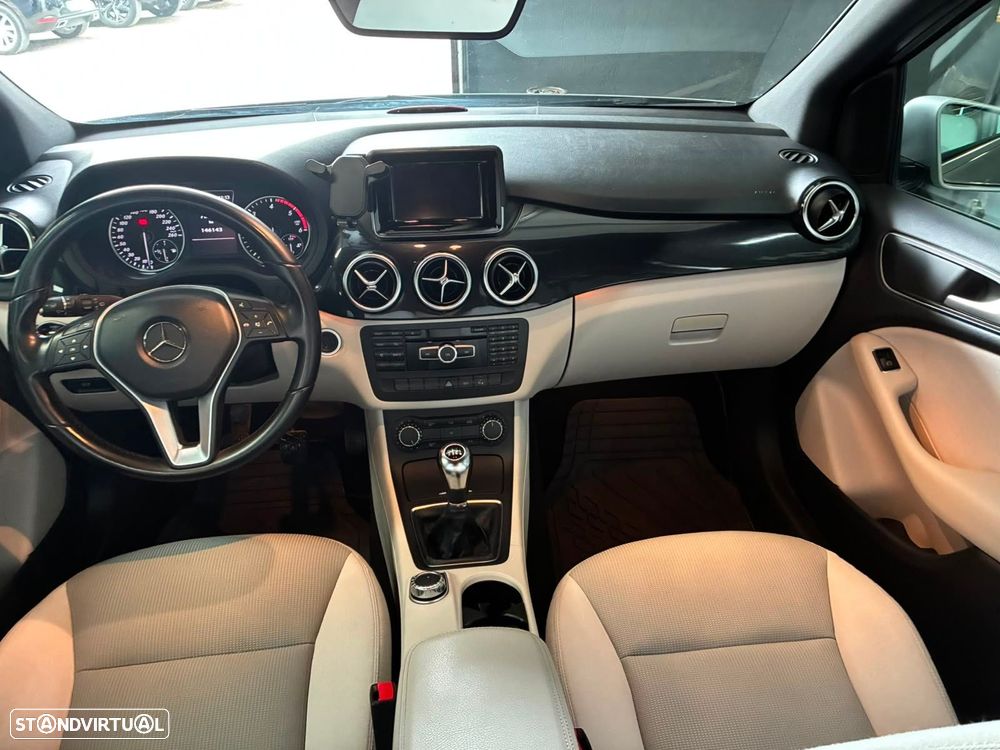 Mercedes-Benz B 180 CDI BlueEFFICIENCY - 33