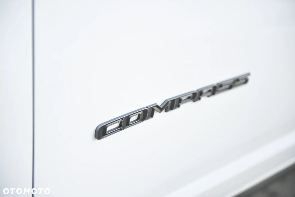 Jeep Compass - 16