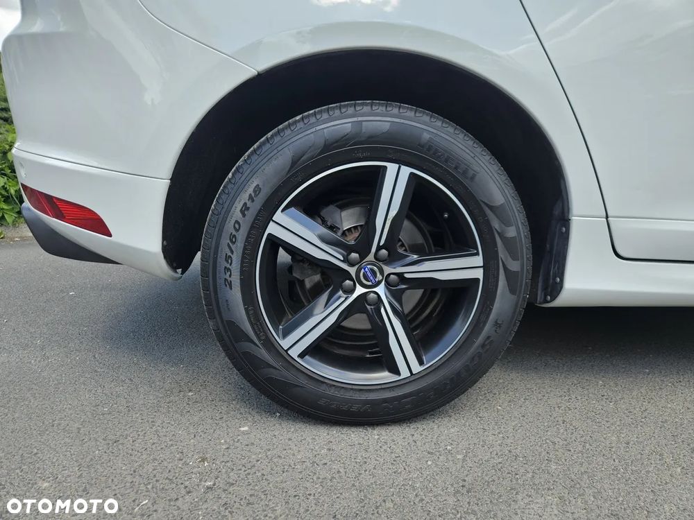 Volvo XC 60 D3 Drive-E R-Design Momentum - 24