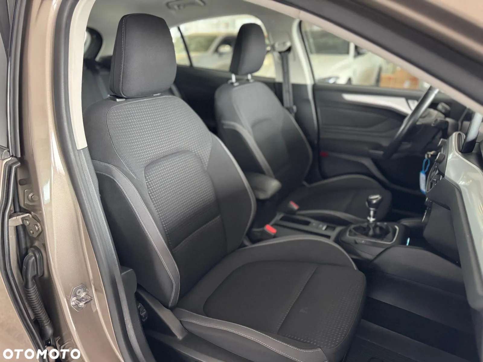 Ford Focus 1.0 EcoBoost Titanium Business - 37