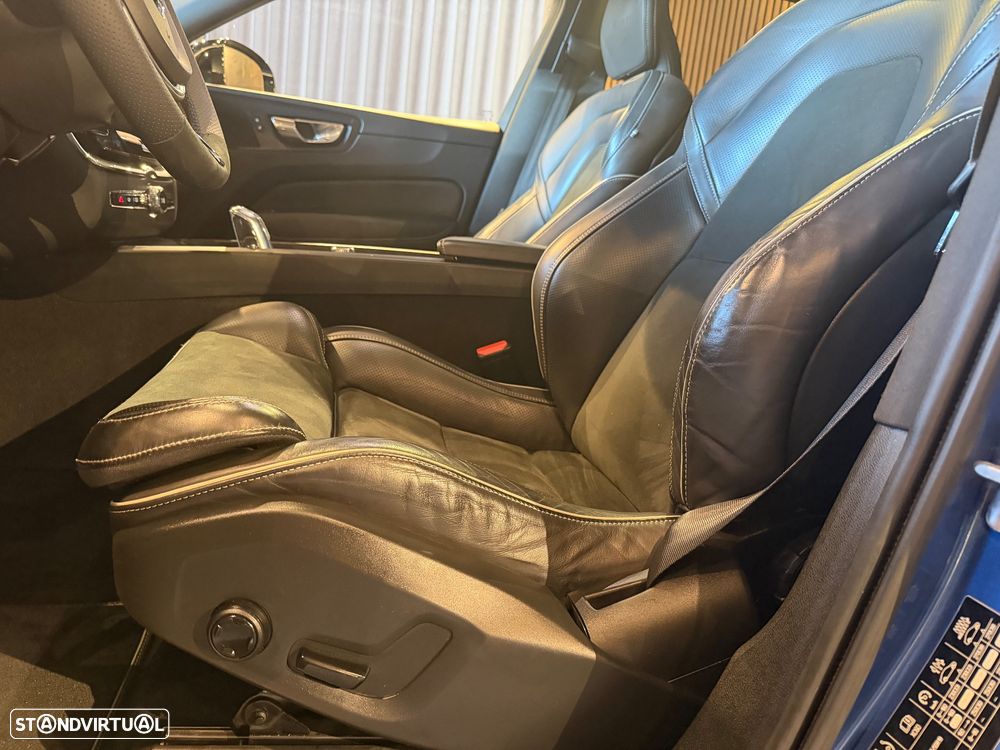 Volvo XC 60 2.0 T8 PHEV R-Design AWD - 25