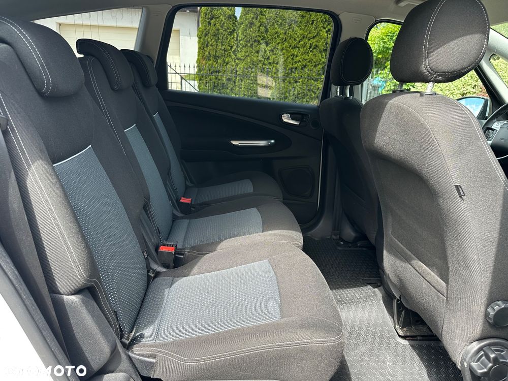 Ford S-Max 1.6 T Trend - 13