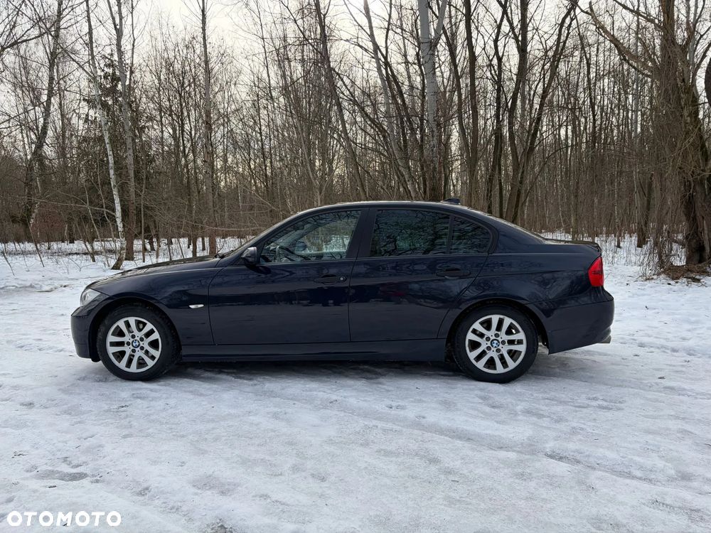 BMW Seria 3 318i - 8