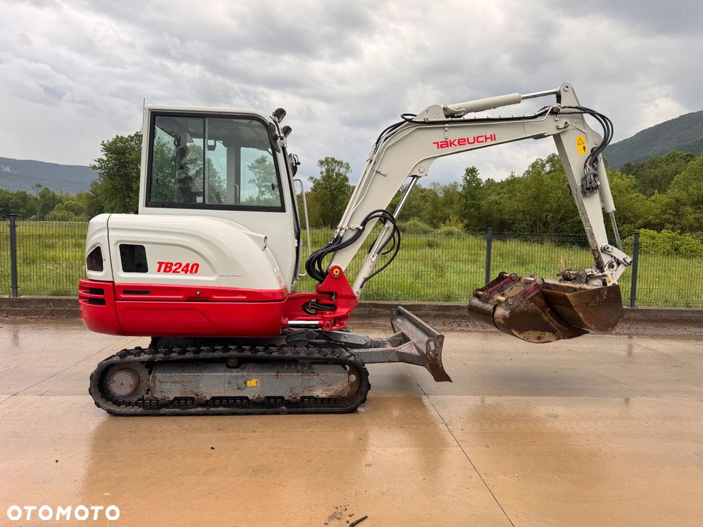 Takeuchi TB 240 - 7
