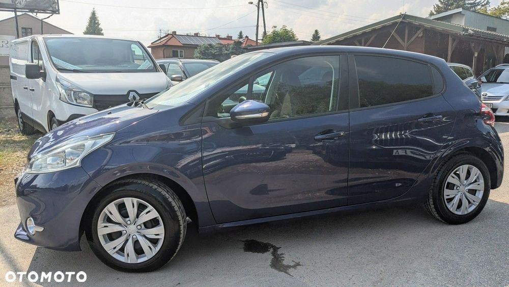 Peugeot 208 - 3