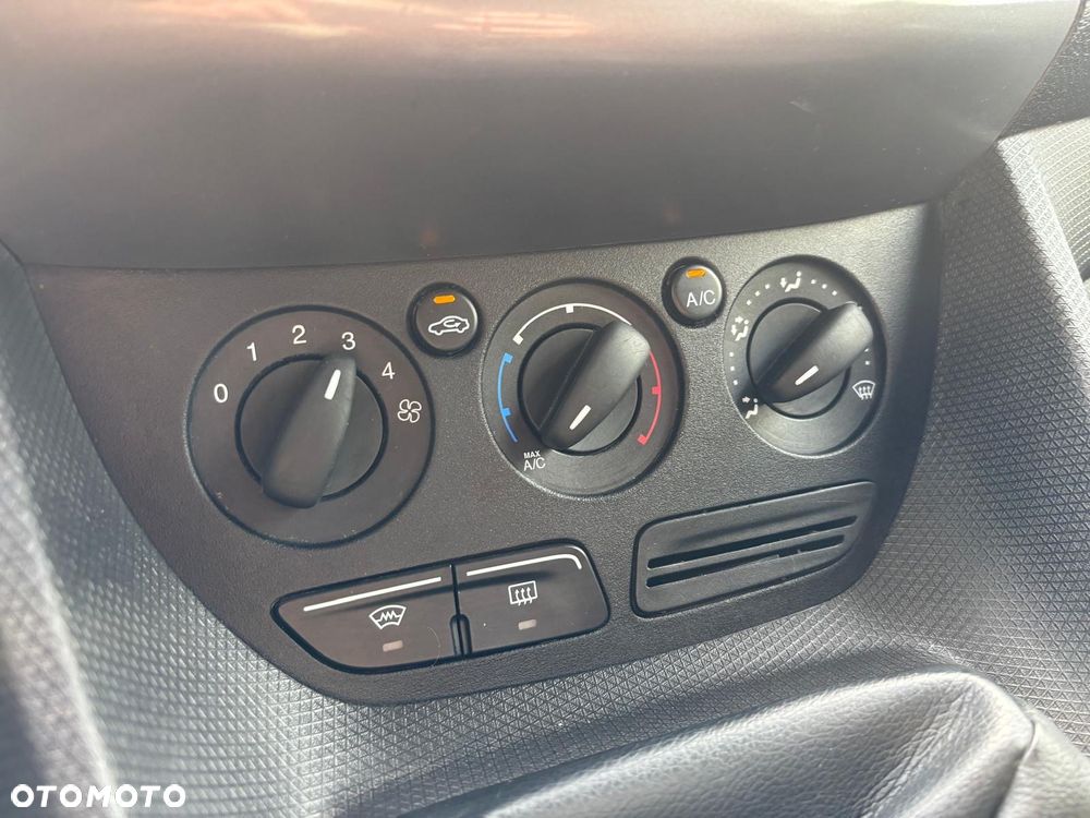 Ford TRANSIT CONNECT - 28