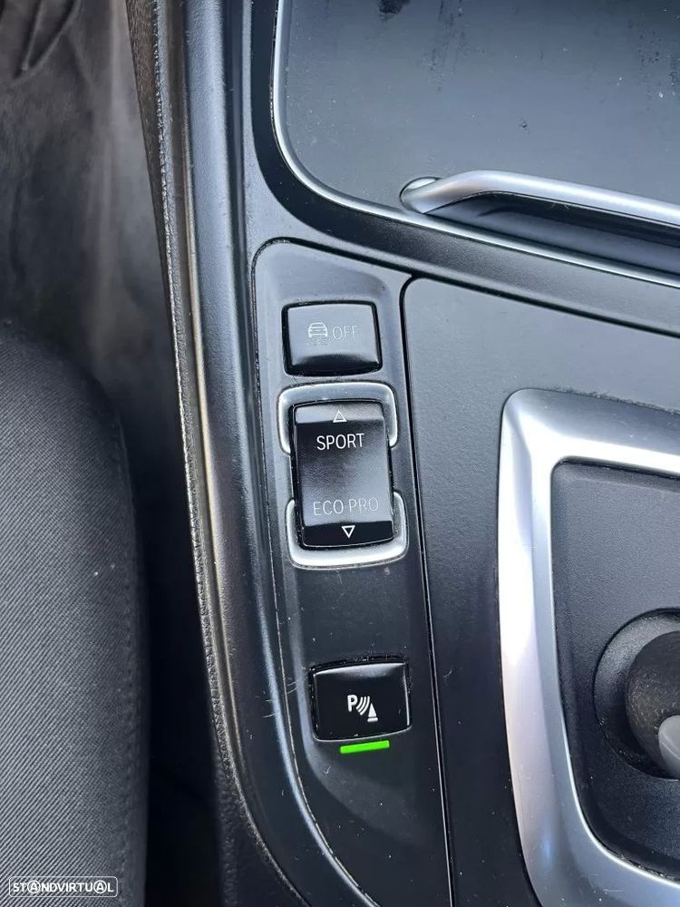 BMW 318 d Touring Line Sport Auto - 18