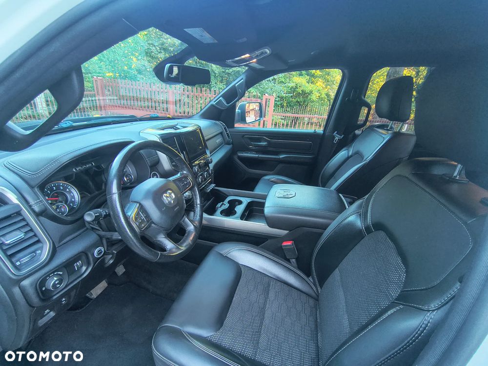 RAM 1500 Crew Cab Sport - 18