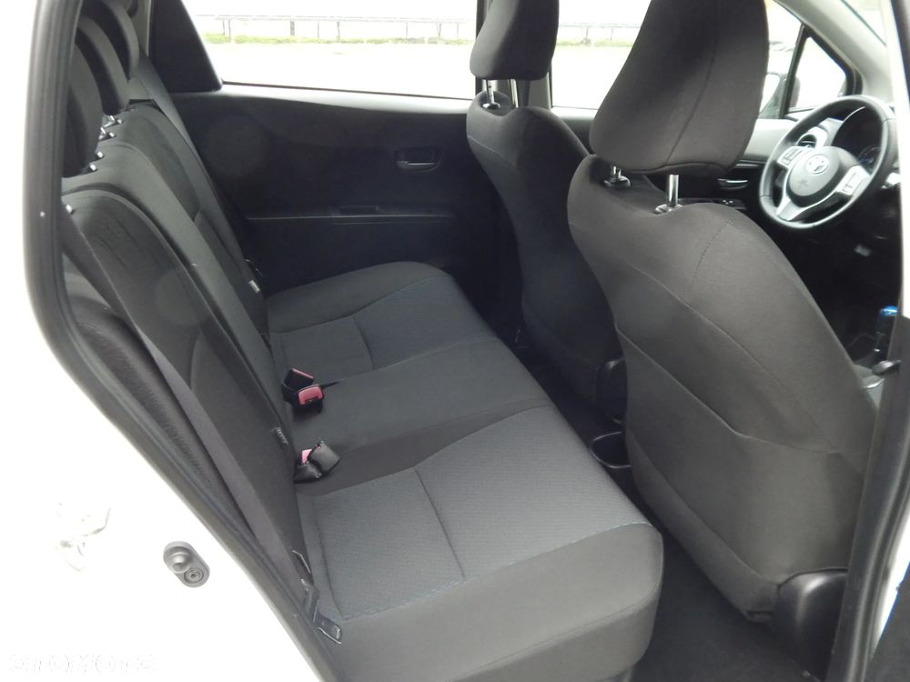 Toyota Yaris Hybrid 100 Life - 14
