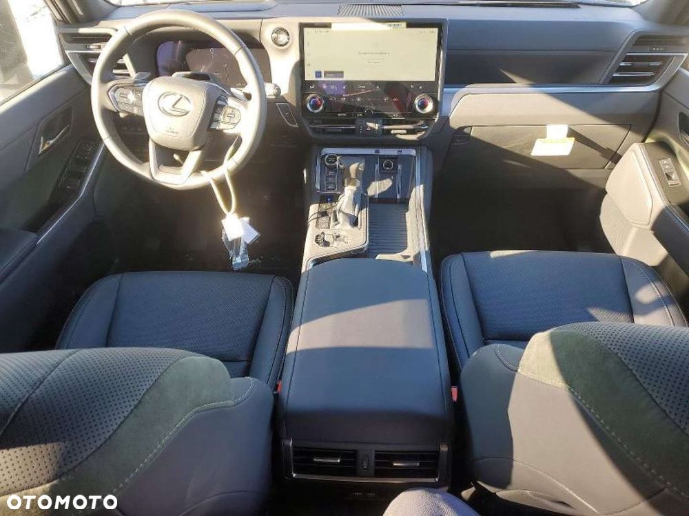 Lexus GX - 10