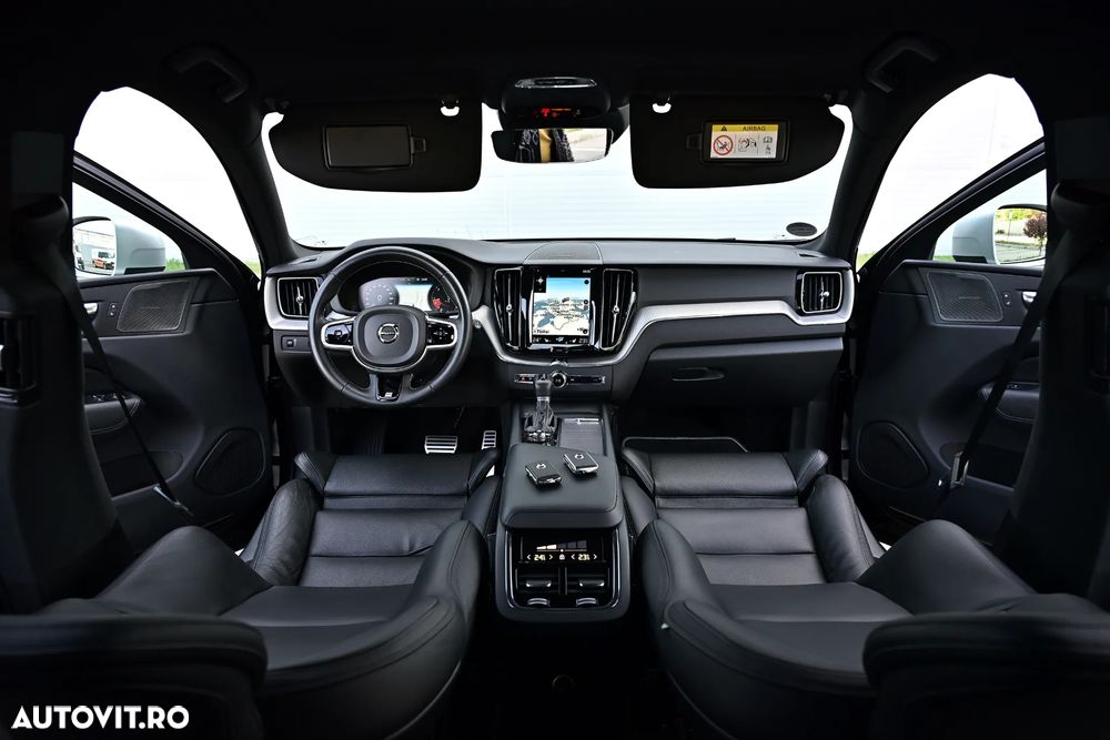 Volvo XC 60 D5 AWD R-Design - 17