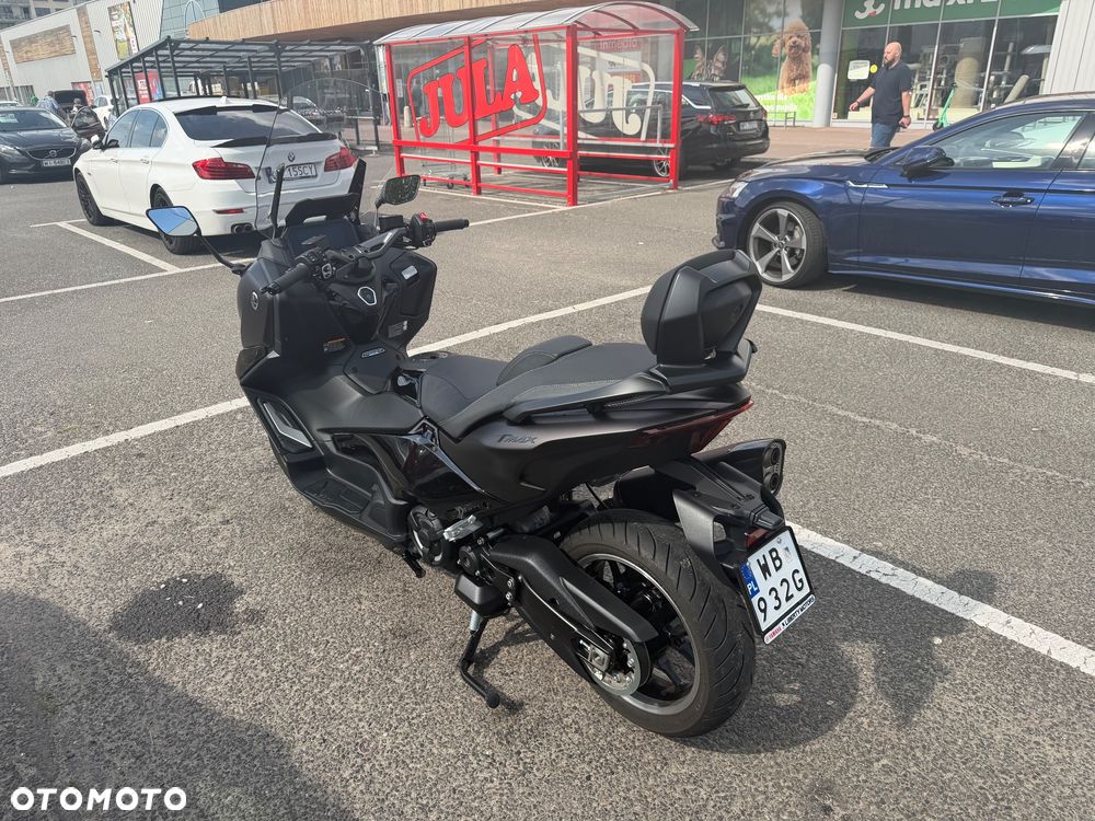 Yamaha Tmax - 4