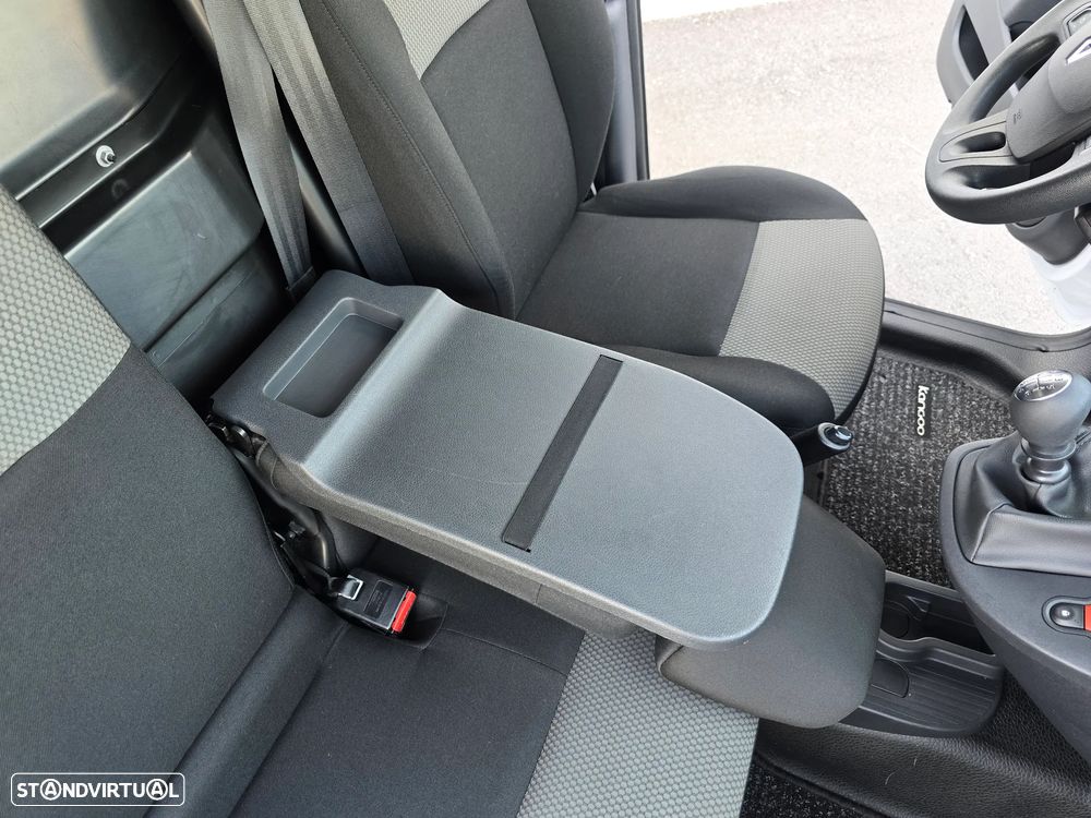 Renault Kangoo MAXI 1.5 DCi 3 lug. c/IVA Dedutível - 21