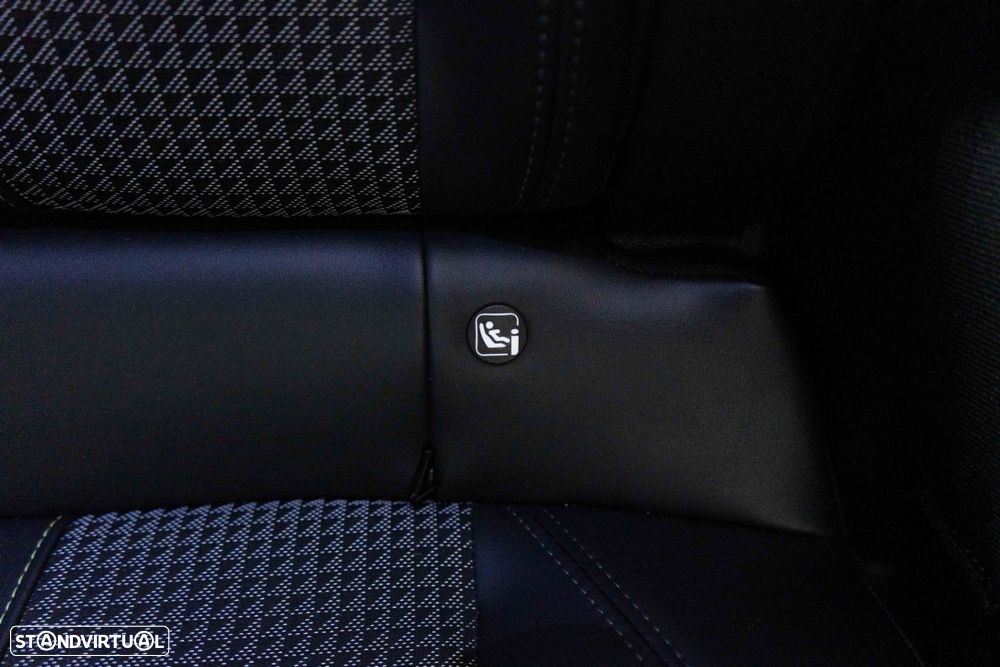 Peugeot 2008 1.2 PureTech GT - 11