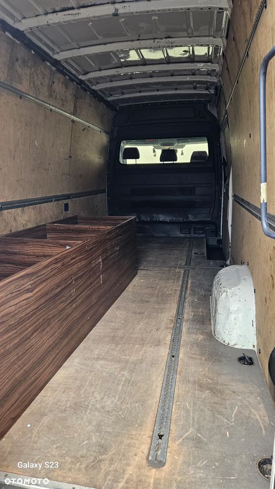 Volkswagen Crafter - 1