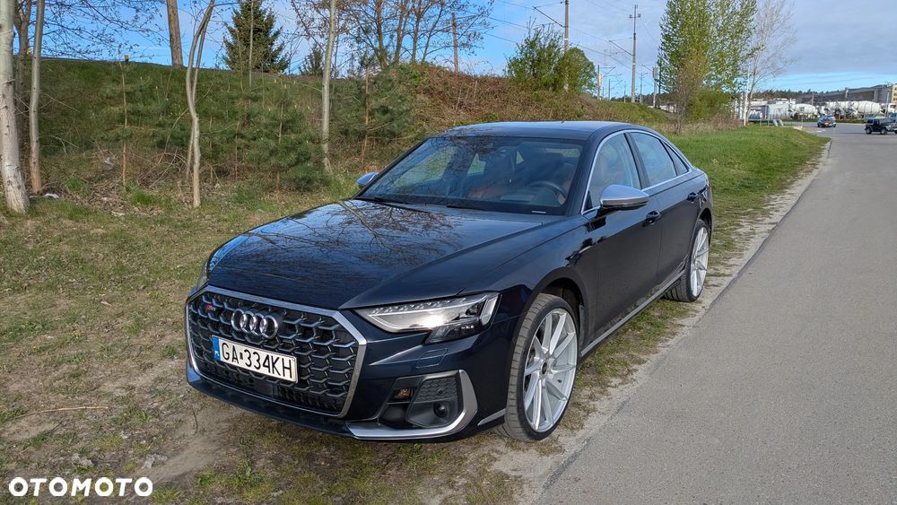 Audi S8 - 1