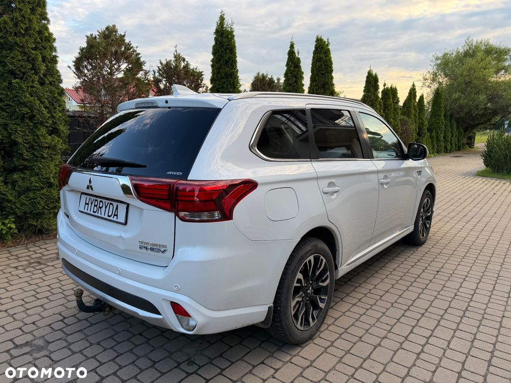 Mitsubishi Outlander Intense + - 4