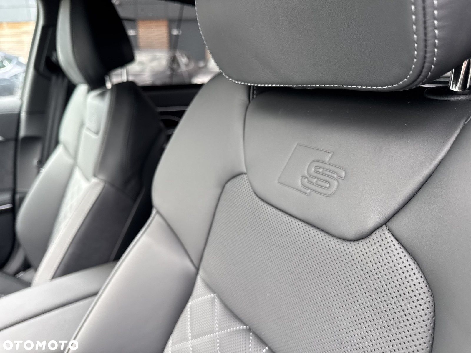 Audi S8 - 15